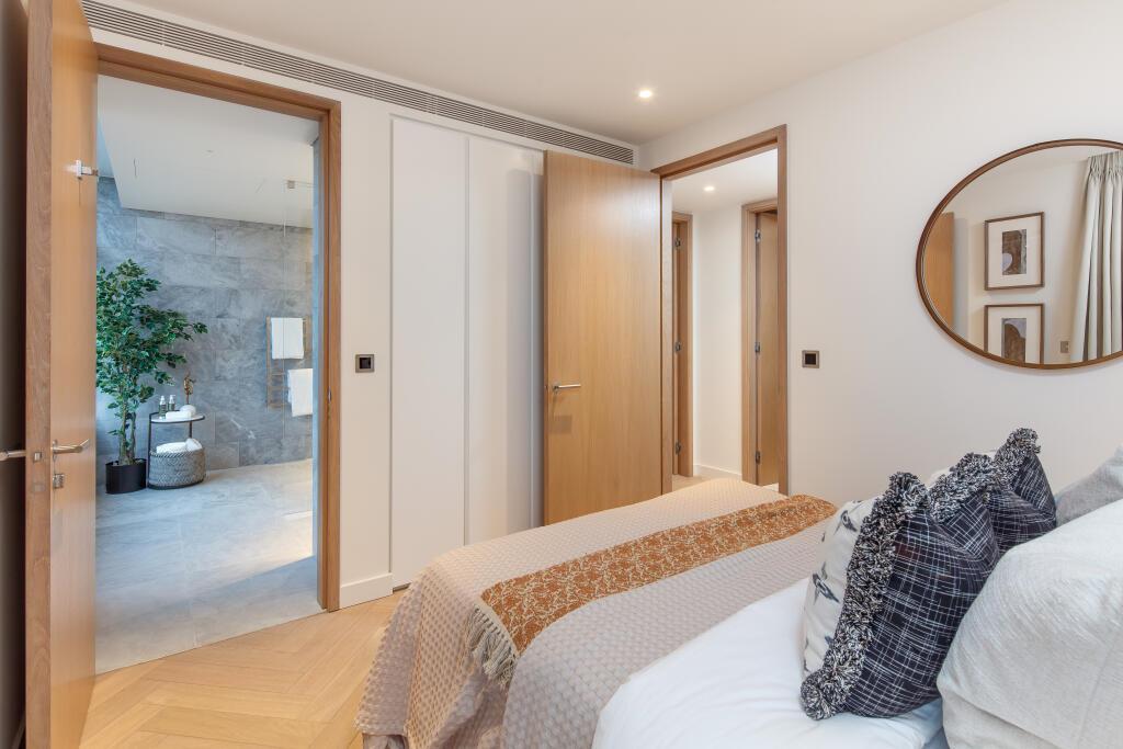 Principal Place, London